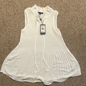 NWT Adrianna Papell, Pleated Collar Sleeveless Blouse Ivory (Small)
